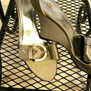 Coach sandals size 10 used once only
